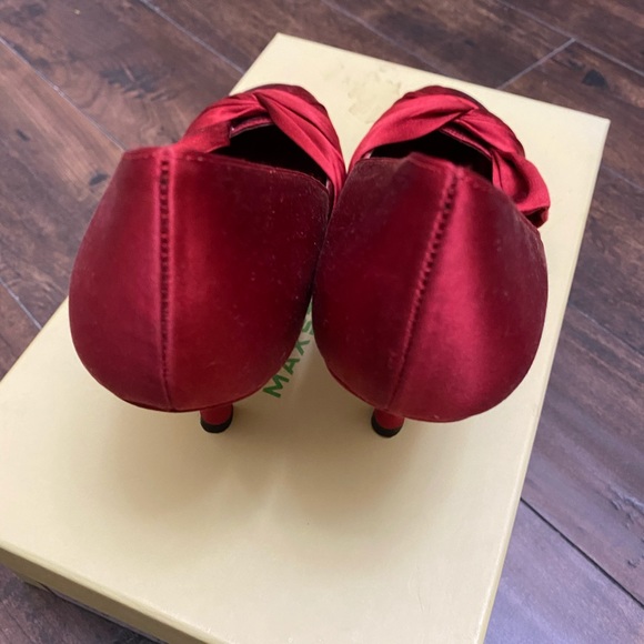 Gorgeous Red Satin Heels 👠 - Picture 4 of 13